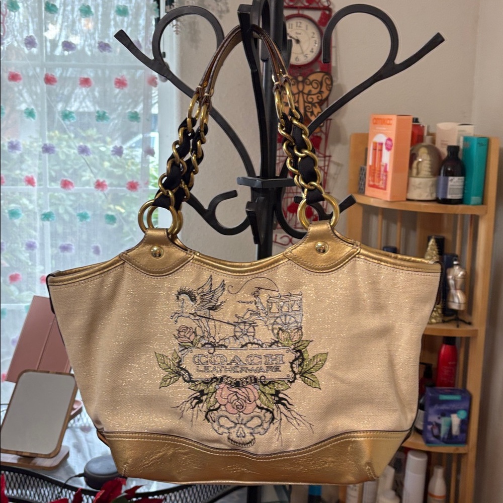 Coach tattoo Floral Cream and Gold Shoulder Bag. Limited Edition